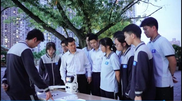 米牛金融 “自得”而行 “育”见幸福｜重庆市第三十七中学校教师曹小旺、李晓凤、许诗雨：用智慧孕育成长，让每一位学子在青春赛道上奋力奔跑